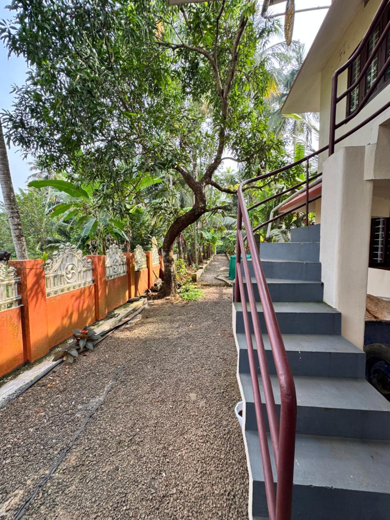 Prabhalayam Lejlighed Kottayam Eksteriør billede